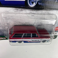 *Damaged Card* Hot Wheels 1/64 Car Culture Fast Wagons ‘69 Nissan Skyline Van Red