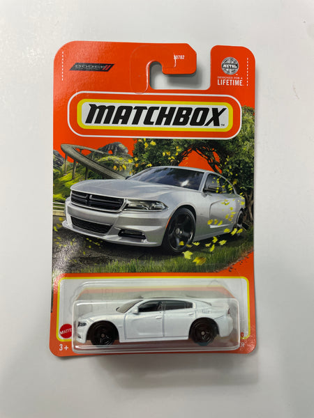 Matchbox 1/64 ‘18 Dodge Charger White