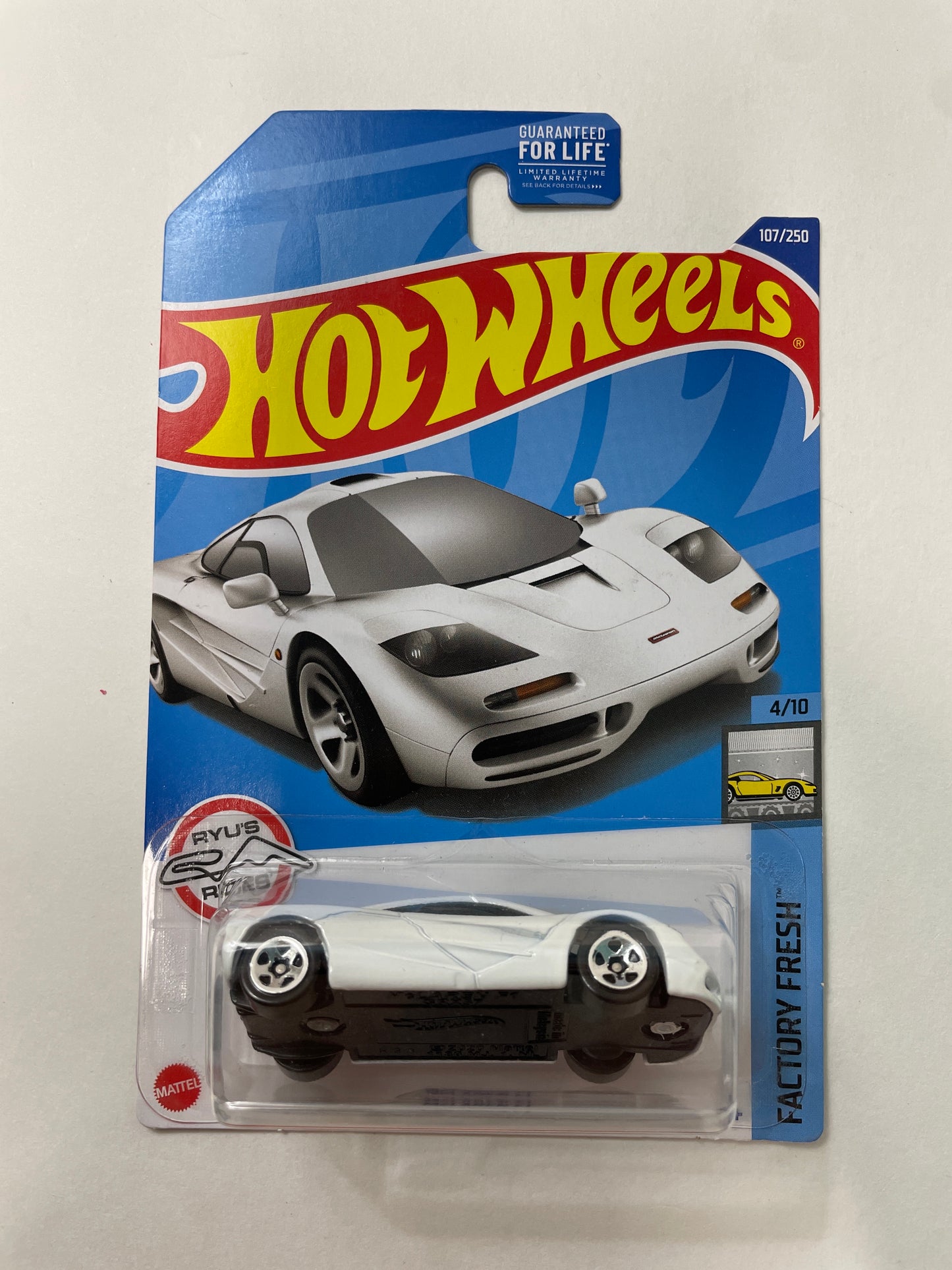 Hot Wheels 1/64 Best Buy McLaren F1 White - Damaged Box