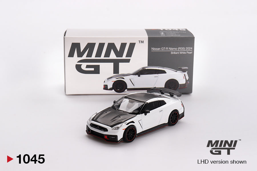 Mini GT 1/64 Nissan GT-R Nismo (R35) 2024 Brilliant White Pearl - MGT01045