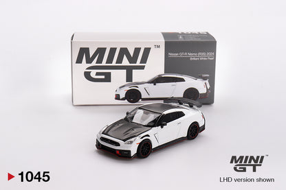Mini GT 1/64 Nissan GT-R Nismo (R35) 2024 Brilliant White Pearl - MGT01045