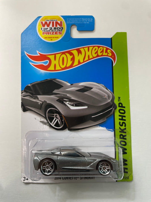 Hot Wheels 1/64 2014 Corvette Stingray Black - Damaged Box