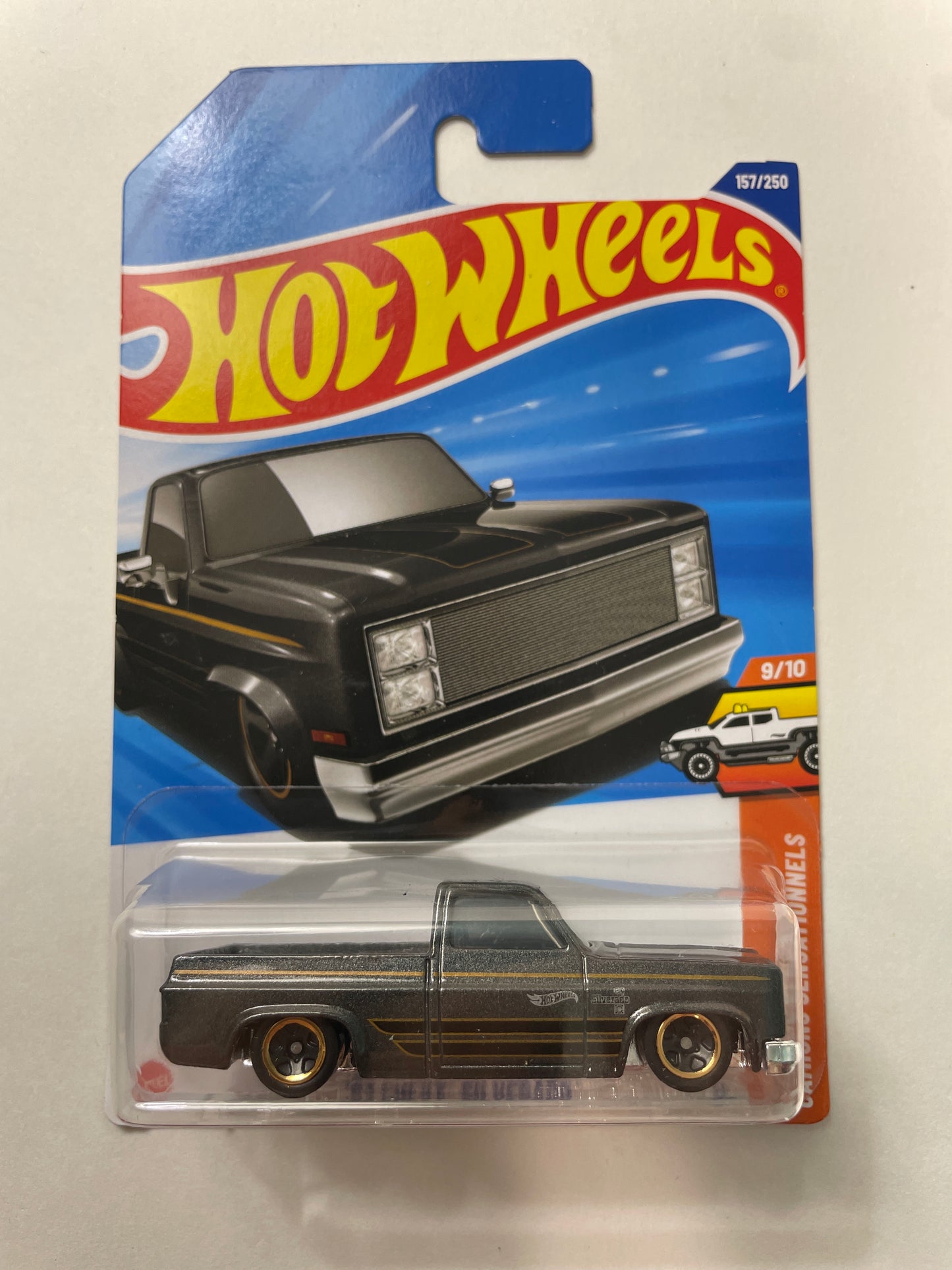 Hot Wheels 1/64 ‘83 Chevy Silverado Black