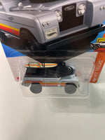 Hot Wheels 1/64 Land Rover Series II Grey