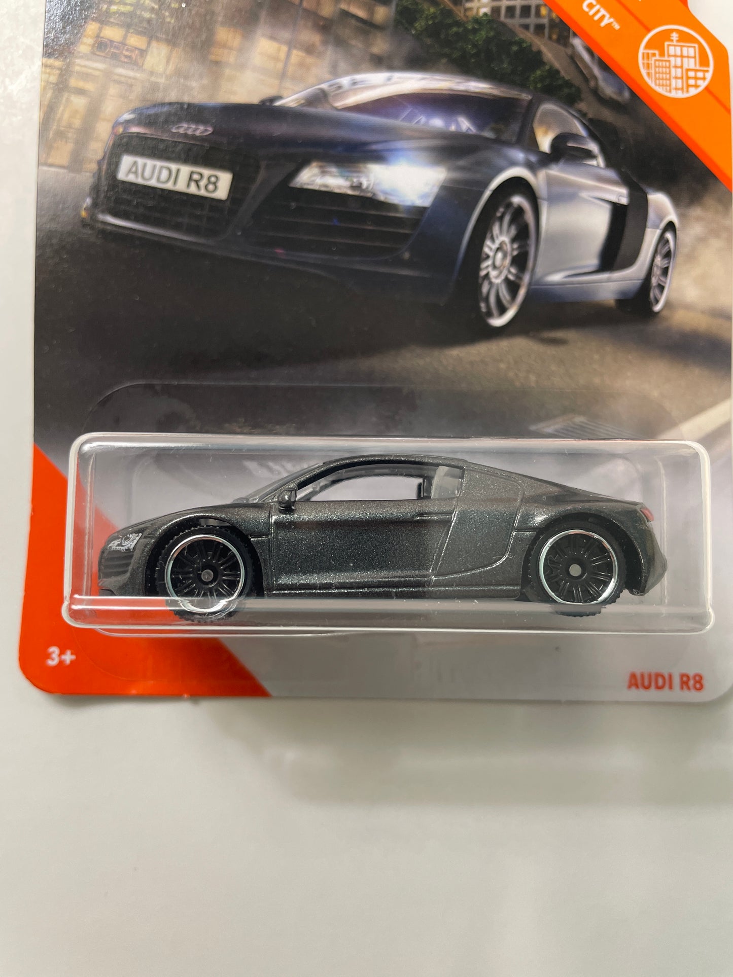 Matchbox 1/64 Audi R8 Black - Damaged Box