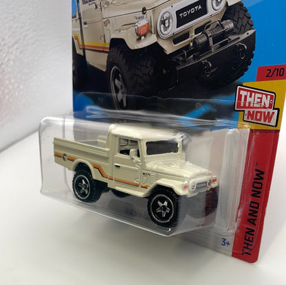 Hot Wheels 1/64 Treasure Hunt Toyota Land Cruiser White