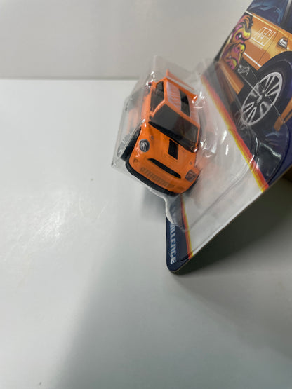 Hot Wheels 1/64 Neon Speeders Mini Cooper S Challenger Orange