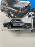 Hot Wheels 1/64 BMW 2002 Black - Damaged Card