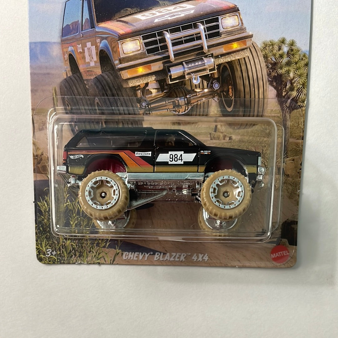 Hot Wheels 1/64 Baja 4x4 Chevy Blazer Black