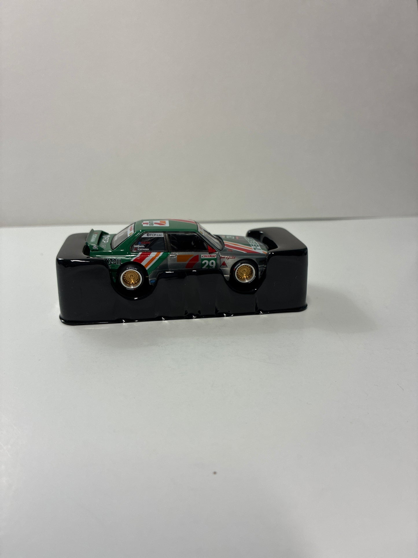 *Chase* Mini GT x Kaido House 1/64 BMW M3 KAIDO WORKS LARRY CHEN V1 White & Green - KHMG217 - Damaged Box
