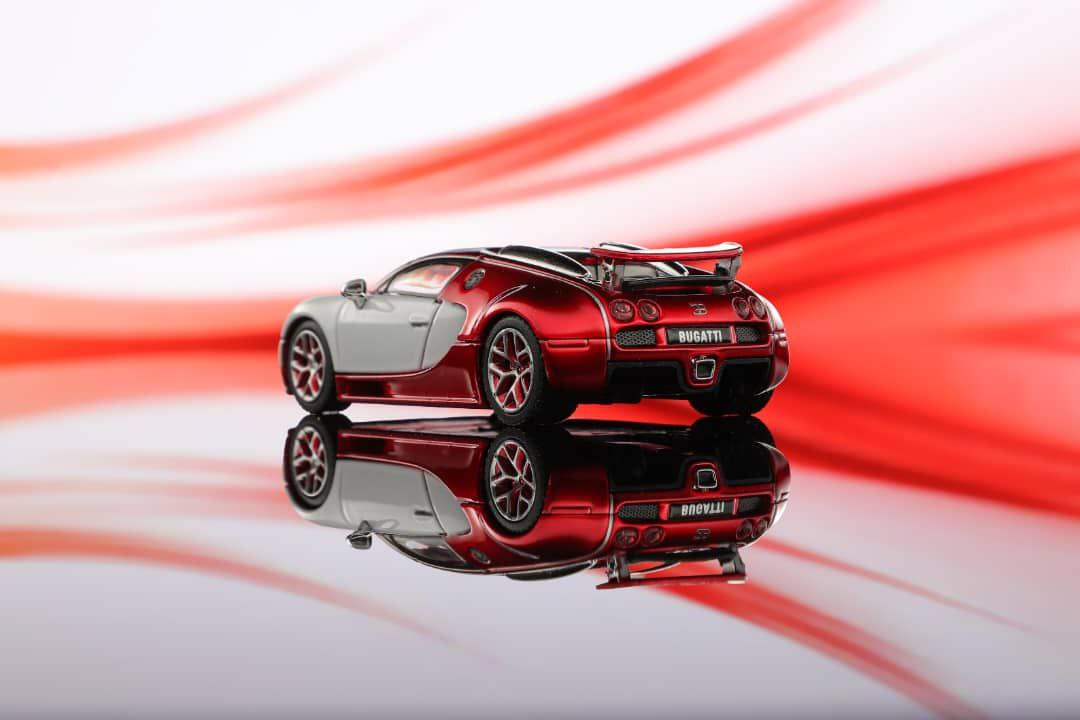 Mortal Model 1/64 2010 Bugatti Veyron 16.4 Super Sport Red & White