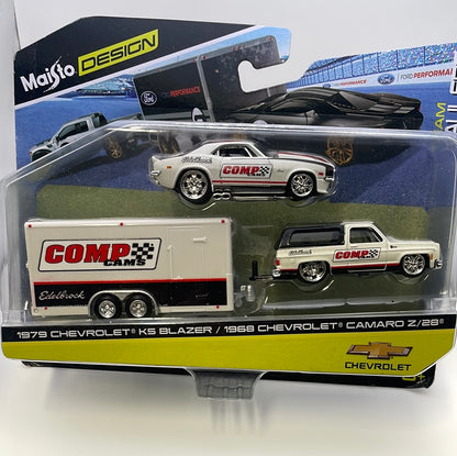 Maisto Design 1/64 Team Haulers 1979 Chevrolet K5 Blazer/ 1968 Chevrolet Camaro Z/28 White - Damaged Card