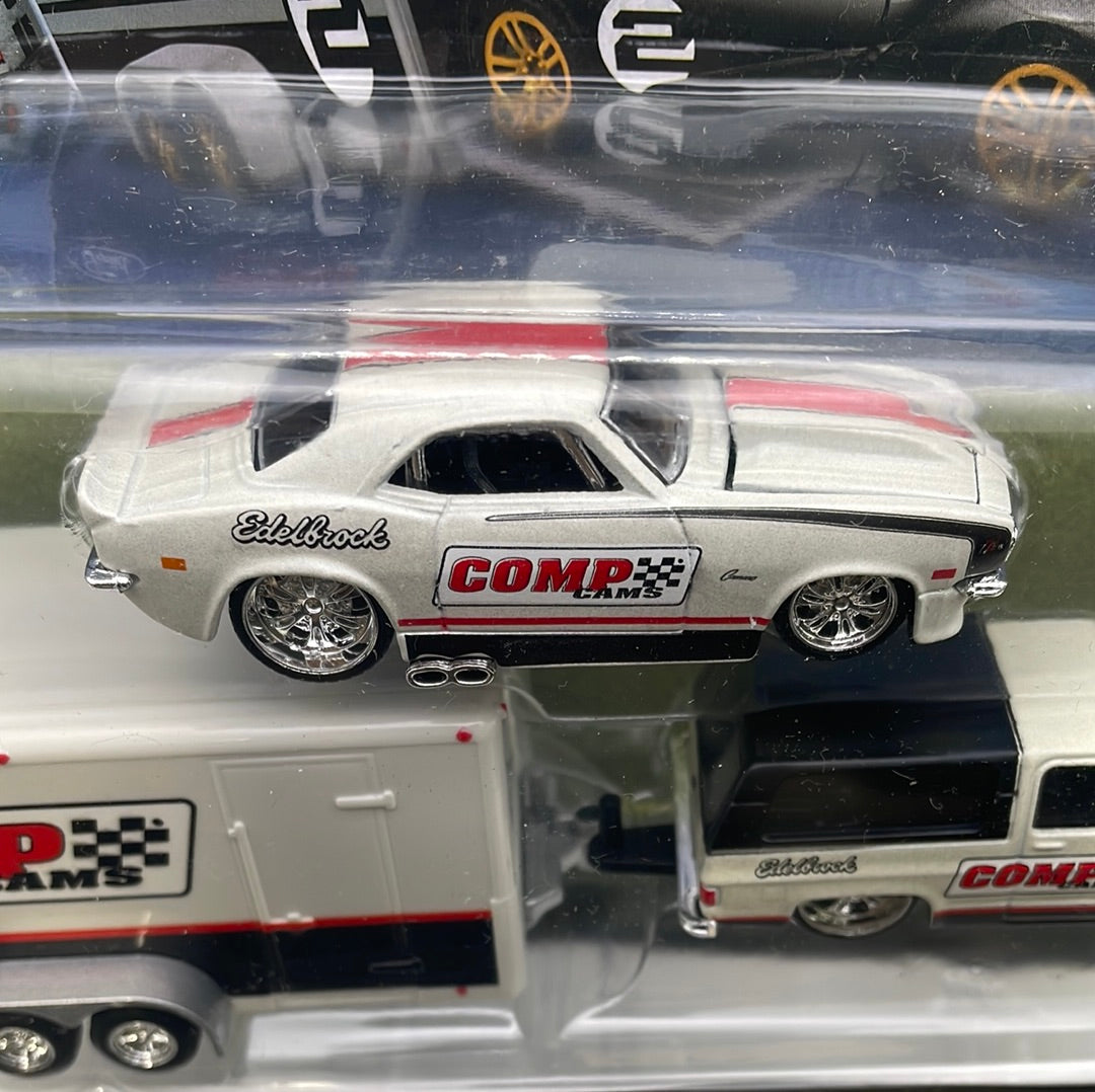 Maisto Design 1/64 Team Haulers 1979 Chevrolet K5 Blazer/ 1968 Chevrolet Camaro Z/28 White - Damaged Card