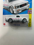 Hot Wheels 1/64 ‘91 GMC Syclone White