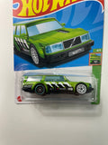 Hot Wheels 1/64 Volvo 240 Drift Wagon Green