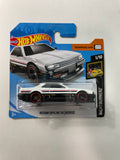 Hot Wheels 1/64 Nissan Skyline RS (KDR30) Short Card White & Black - Damaged Card