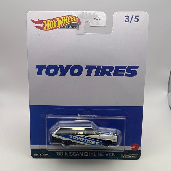Hot Wheels 1/64 Pop Culture Speed Graphics Toyo Tires ‘69 Nissan Skyline Van White & Blue