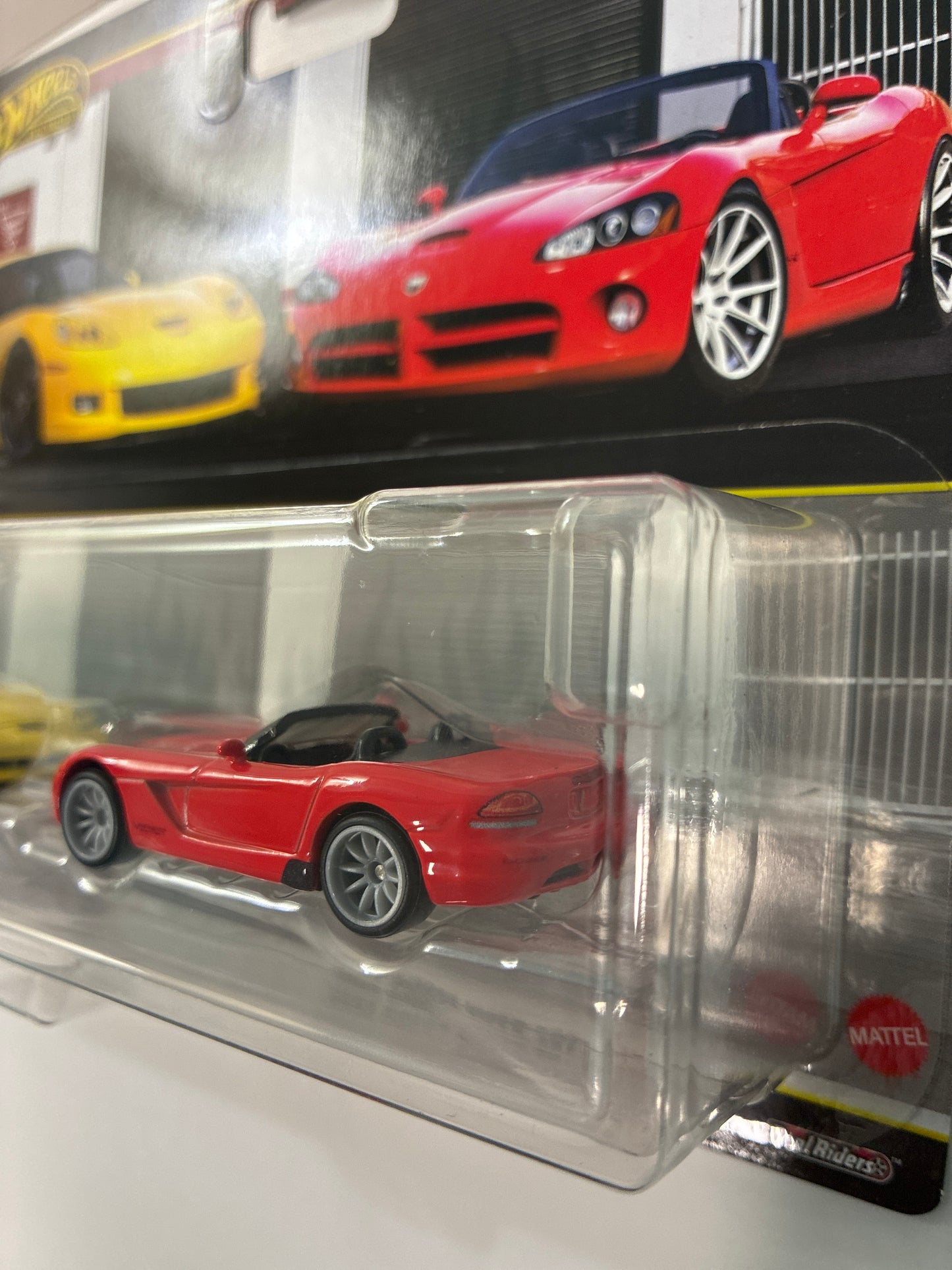 Hot Wheels 1/64 Car Culture Premium 2 Pack 2012 Corvette Z06 & 2003 Dodge Viper SRT-10 - JHW54