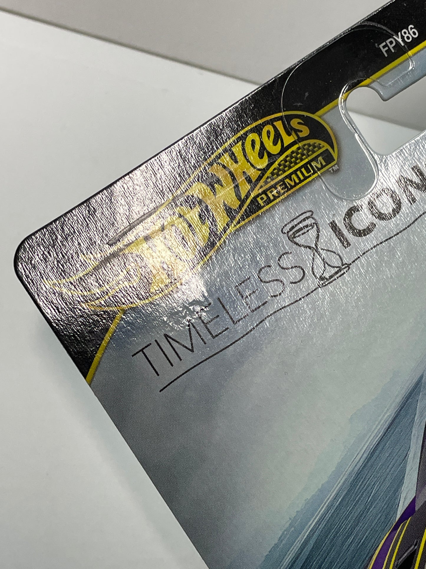 Hot Wheels 1/64 Car Culture Timeless Icons Koenigsegg Agera R Purple - JBK93