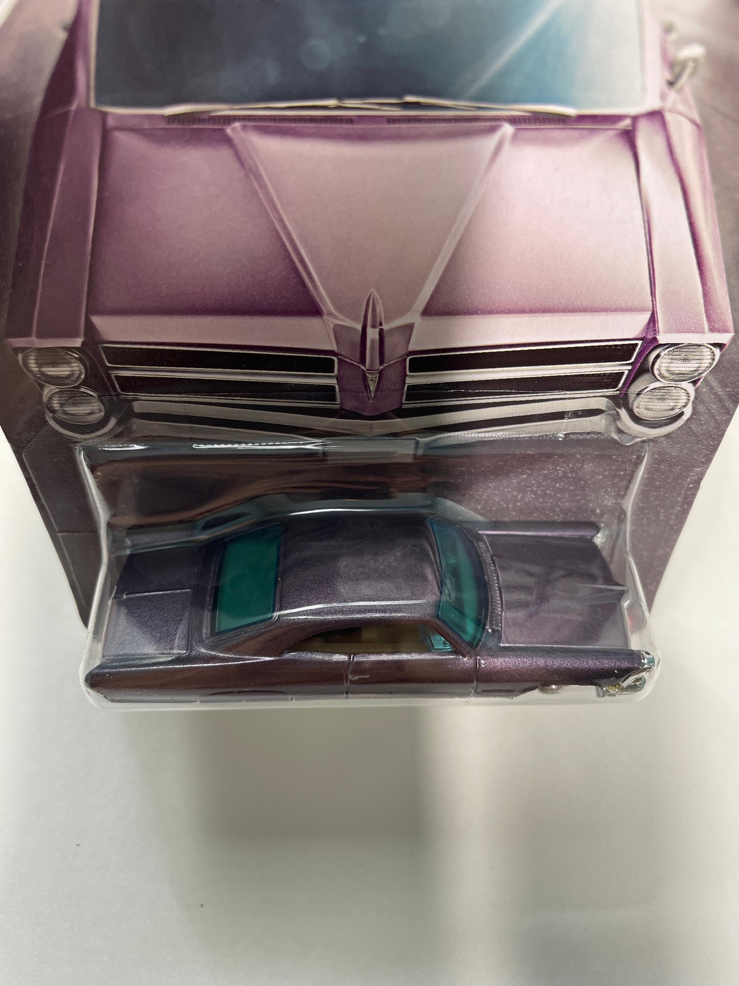 Hot Wheels 1/64 Silver Series Pontiac '65 Pontiac Bonneville Purple - JKY12