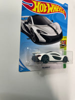 Hot Wheels 1/64 McLaren P1 White & Black - Damaged Card