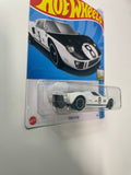 Hot Wheels 1/64 Ford GT40 White