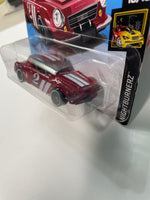 Hot Wheels 1/64 Fairlady 2000 Short Card Red - Damaged Card