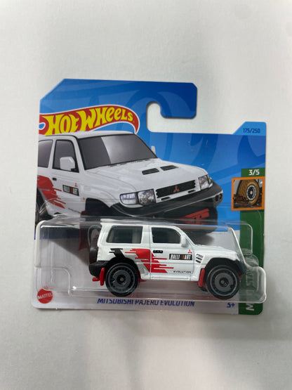 Hot Wheels 1/64 Mitsubishi Pajero Evolution Short Card White