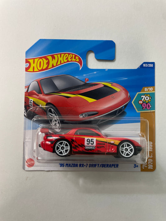 Hot Wheels 1/64 ‘95 Mazda RX-7 Drift/ Déraper Short Card Red - Damaged Box