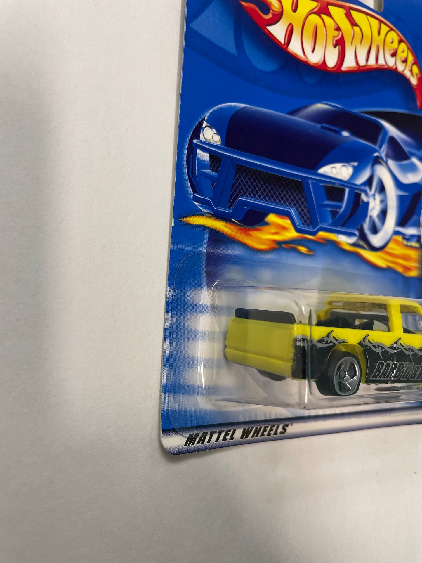 Hot Wheels 1/64 Chevy Pick-up Yellow - Damaged Box