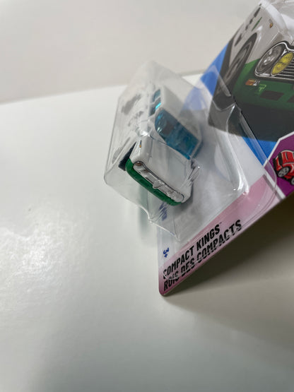 Hot Wheels 1/64 Alfa Romeo Giulia TI Super White