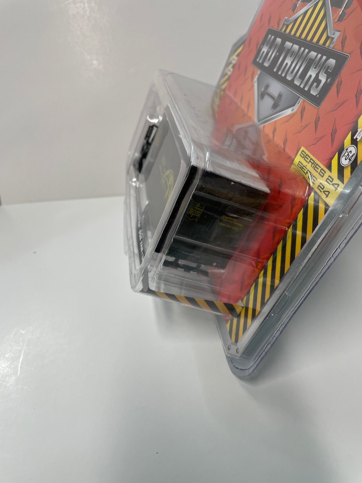 Greenlight 1/64 HD Trucks 2013 International Durastar Box Van UPS Black