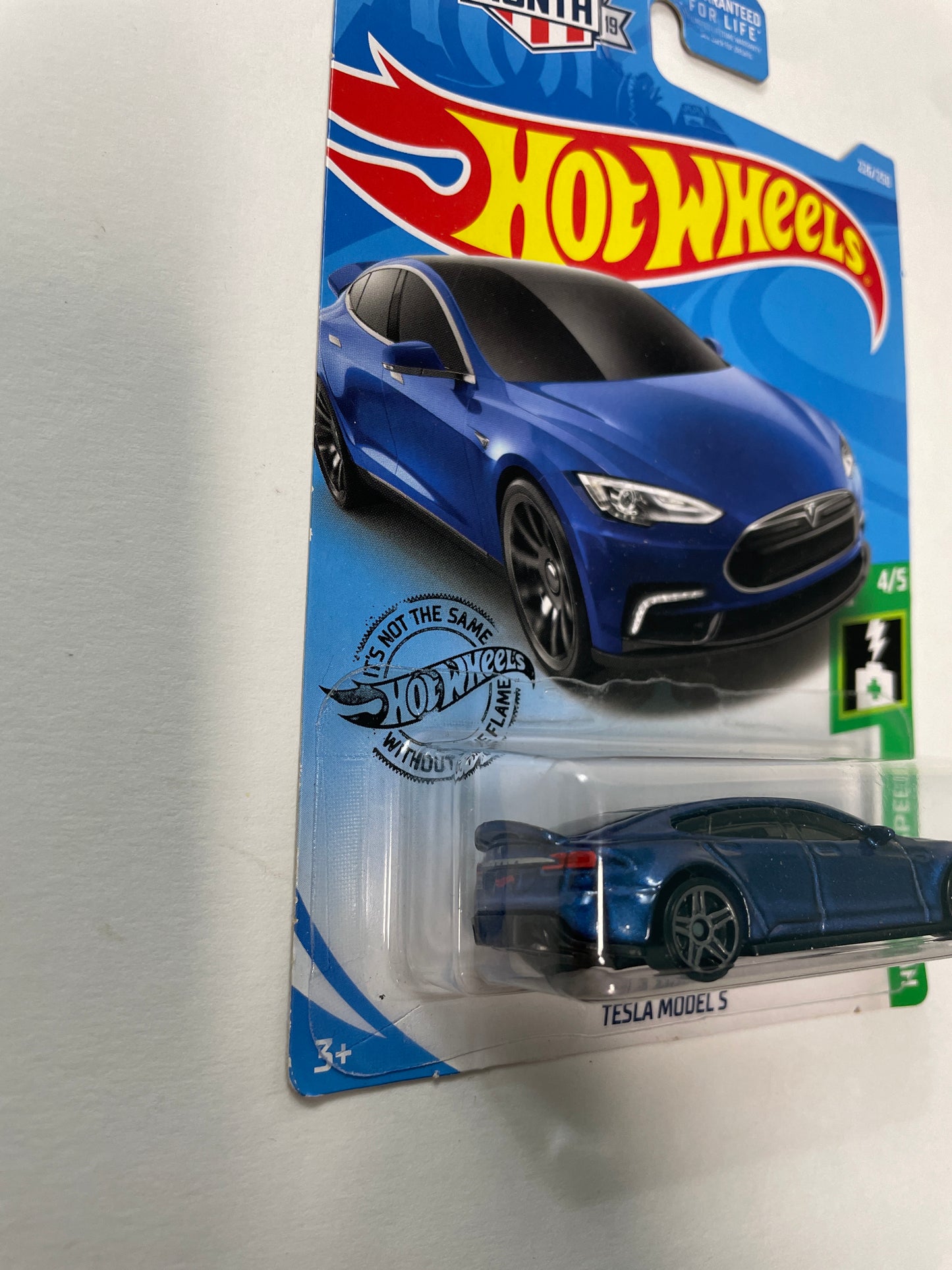 Hot Wheels 1/64 Tesla Model S Blue - Damaged Box
