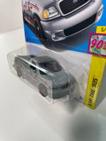 Hot Wheels 1/64 ‘99 Ford F-150 SVT Lightning Silver