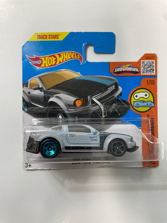 Hot Wheels 1/64 2005 Ford Mustang Short Card Grey - Damaged Box