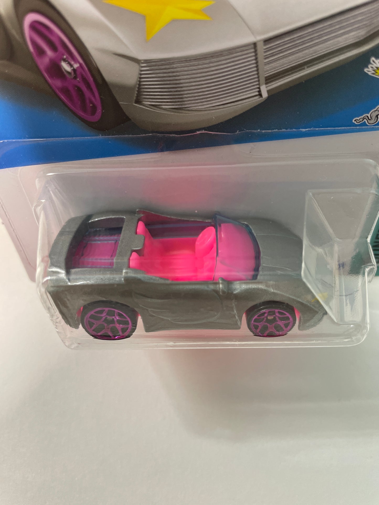 Hot Wheels 1/64 Barbie Extra