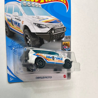 Hot Wheels 1/64 Treasure Hunt Chrysler Pacifica White