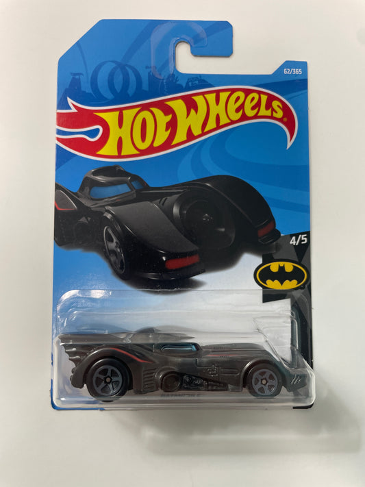 Hot Wheels 1/64 Batmobile Black