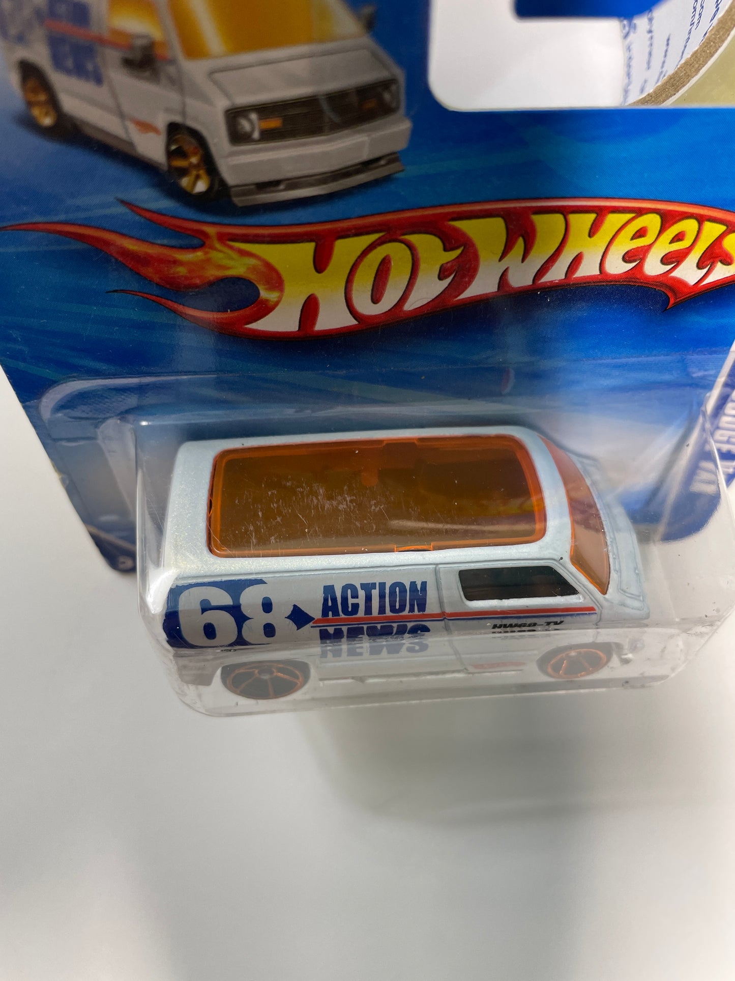 Hot Wheels 1/64 Custom ‘77 Dodge Van Short Card - Damaged Box