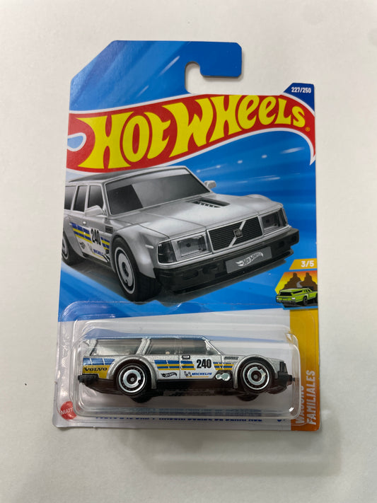 Hot Wheels 1/64 Volvo 240 Drift Wagon/Bolide De Dérapage Silver