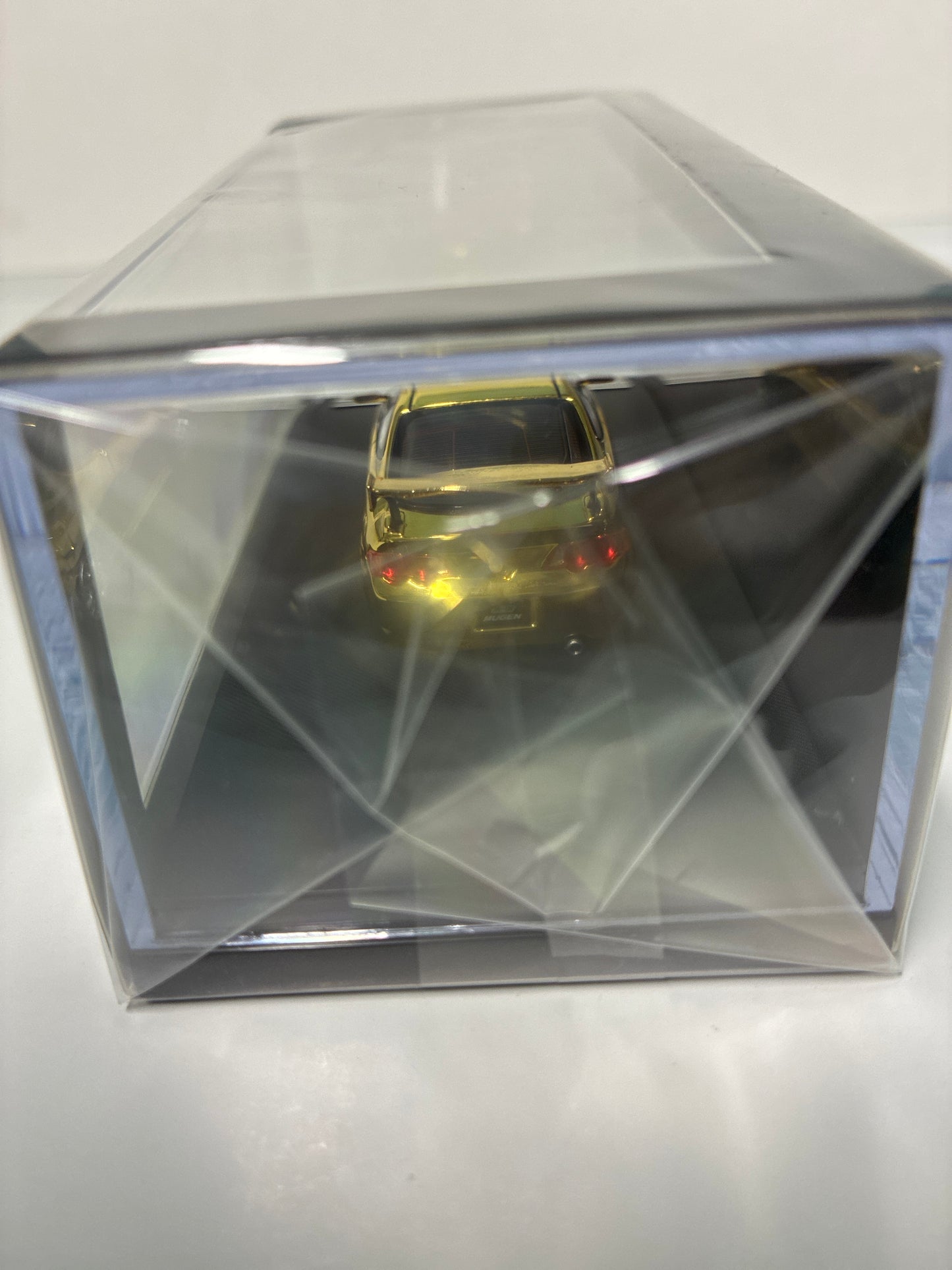 Motorhelix 1/64 2026 TDE Exclusive Event Model Honda Integra Type R (DC5) Mugen Gold Chrome - M65801DZ-ME