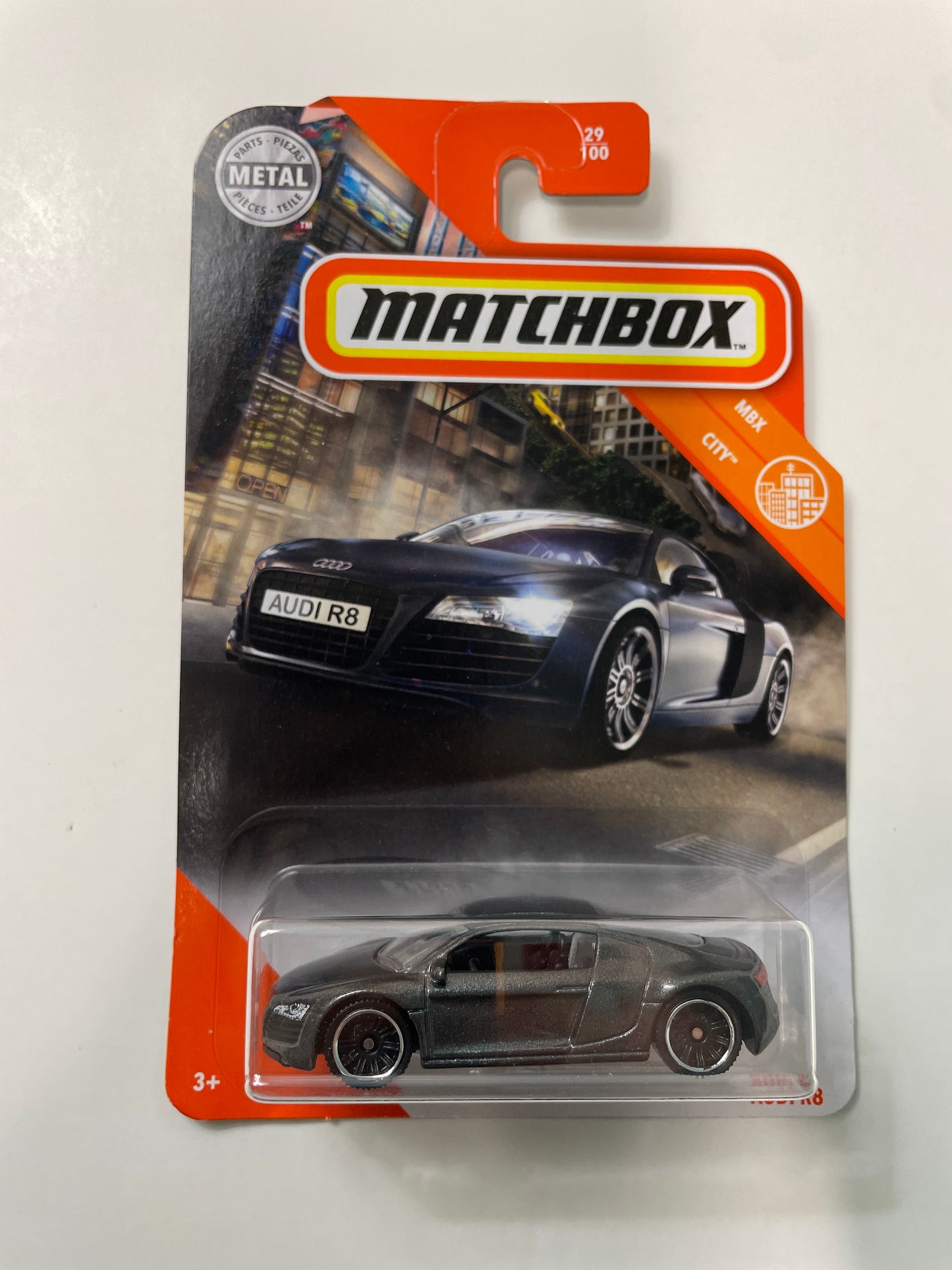 Matchbox 1/64 Audi R8 Black - Damaged Box