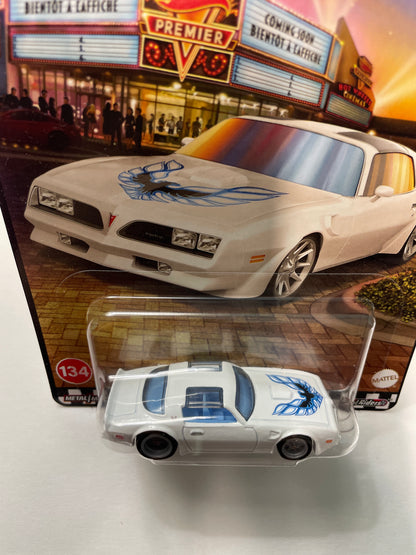 Hot Wheels 1/64 2025 Boulevard Mix D '77 Pontiac Firebird TA White - JBL28