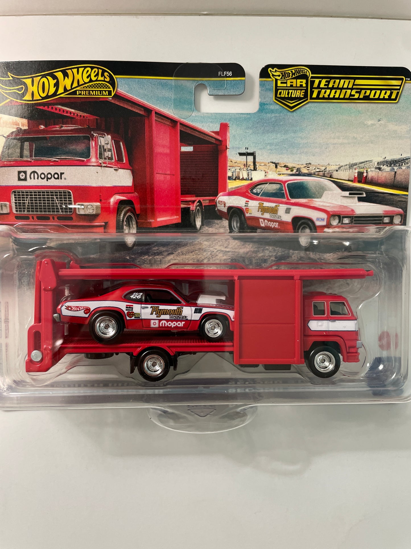 Hot Wheels 1/64 Car Culture Team de Transport G Case '73 Plymouth Duster w/ Second Story Lorry Red