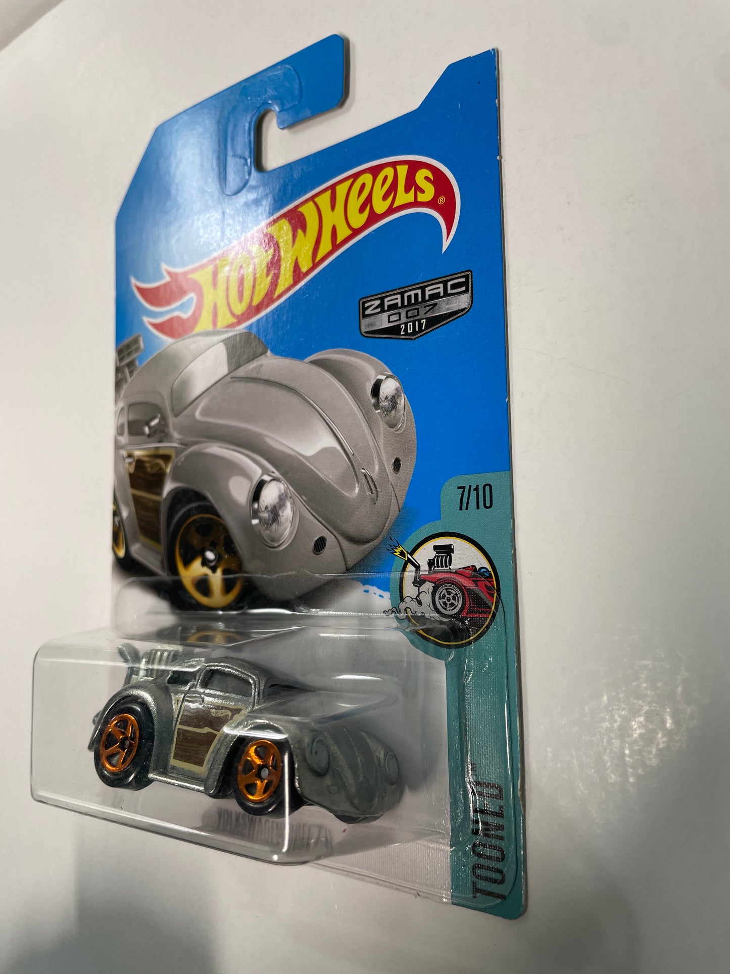 Hot Wheels 1/64 Zamac Volkswagen Beetle - Damaged Box