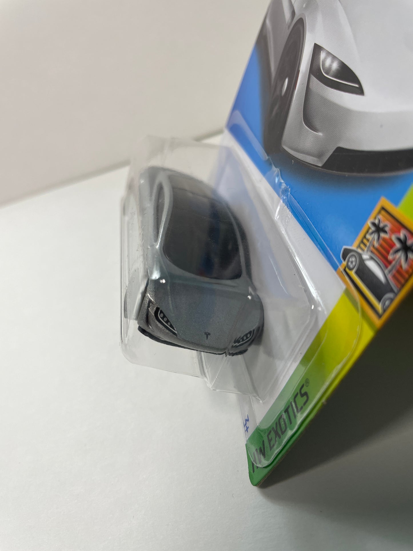 Hot Wheels 1/64 Tesla Roadster Silver