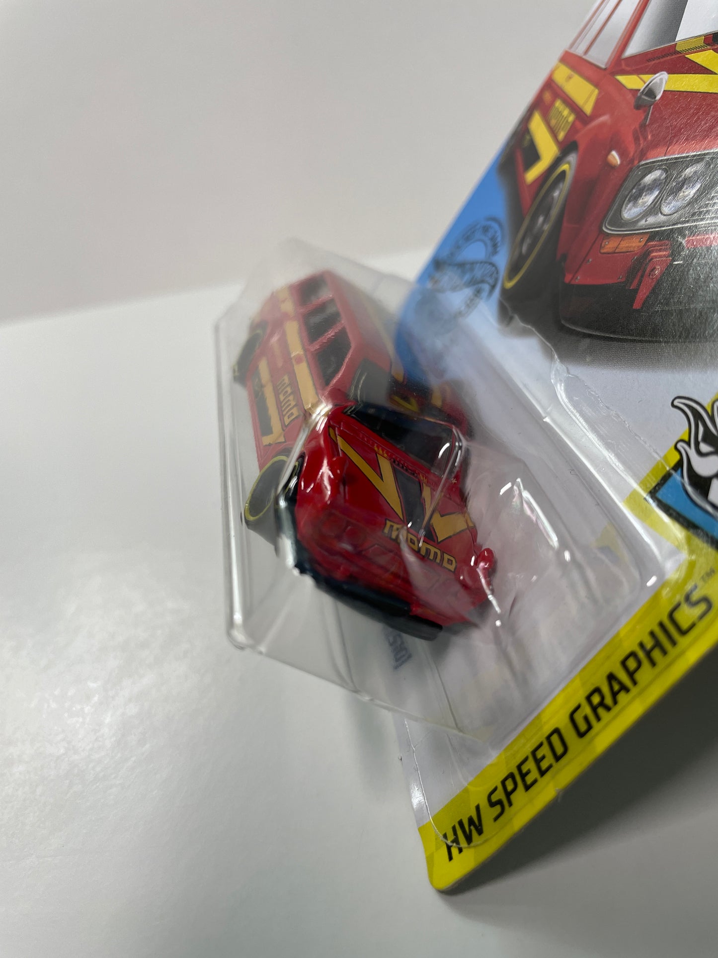 Hot Wheels 1/64 Datsun Bluebird wagon 510 Momo Red - Damaged Box