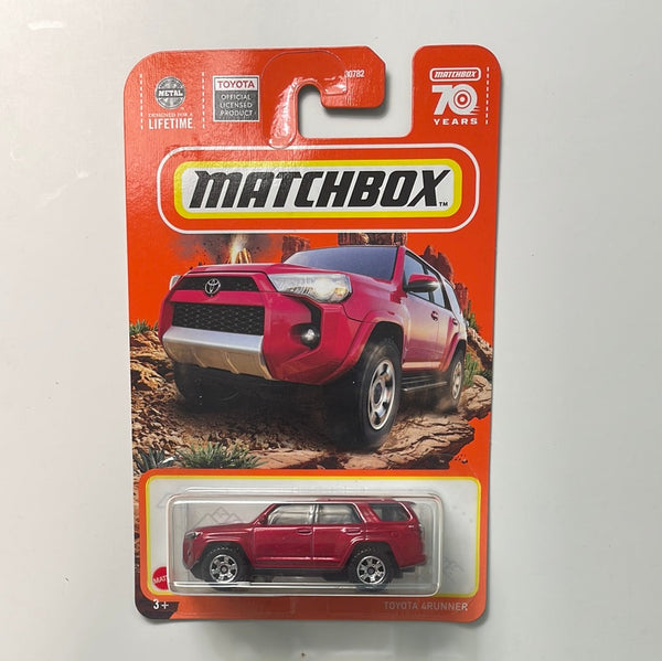 Matchbox 1/64 Toyota 4Runner Red - Damaged Card