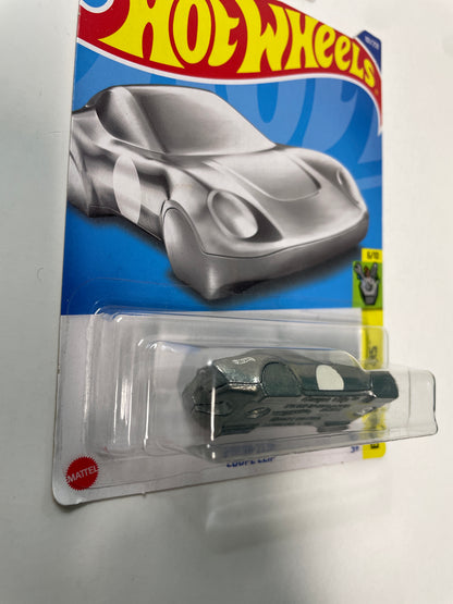 Hot Wheels 1/64 Coupe Clip Silver - Damaged Box