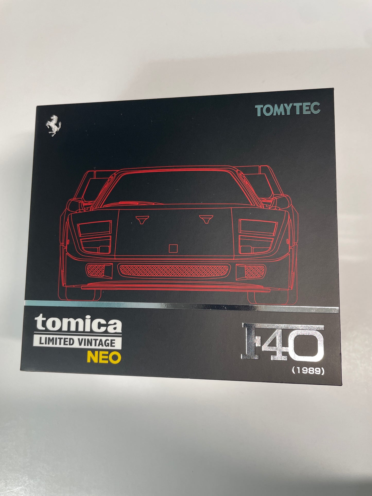 Tomica Limited Vintage Neo 1/64 LV-N Ferrari F40 (1989) Red - 33336